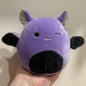 Joldy 5" Bat Squishmallow CB Exclusive.